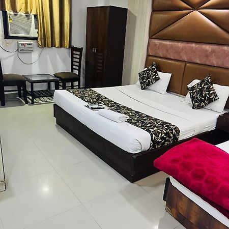 Hotel Aerotech Near Igi Airport New Delhi Eksteriør billede