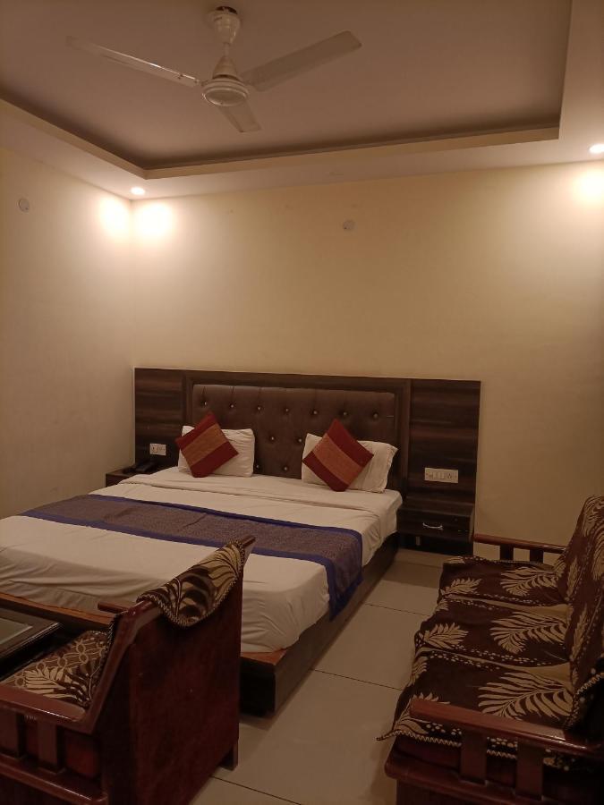 Hotel Aerotech Near Igi Airport New Delhi Eksteriør billede