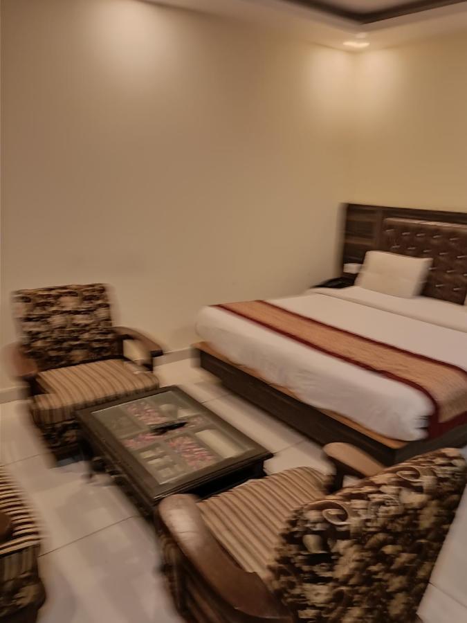 Hotel Aerotech Near Igi Airport New Delhi Eksteriør billede