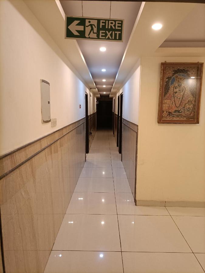 Hotel Aerotech Near Igi Airport New Delhi Eksteriør billede