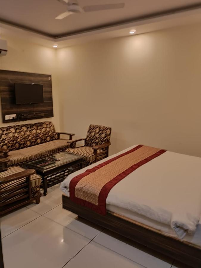 Hotel Aerotech Near Igi Airport New Delhi Eksteriør billede