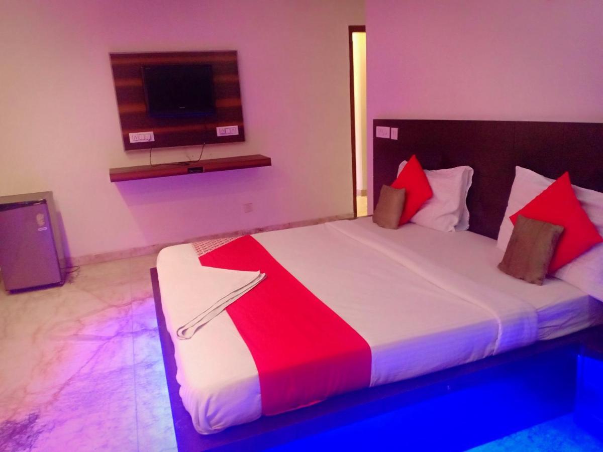 Hotel Aerotech Near Igi Airport New Delhi Eksteriør billede
