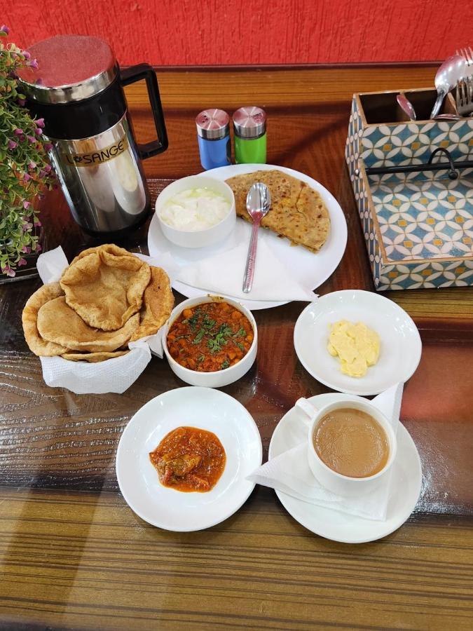 Hotel Aerotech Near Igi Airport New Delhi Eksteriør billede